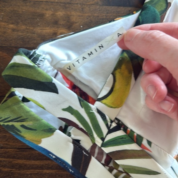 Vitamin A XS Bikini Top Tropical print - Picture 3 of 3